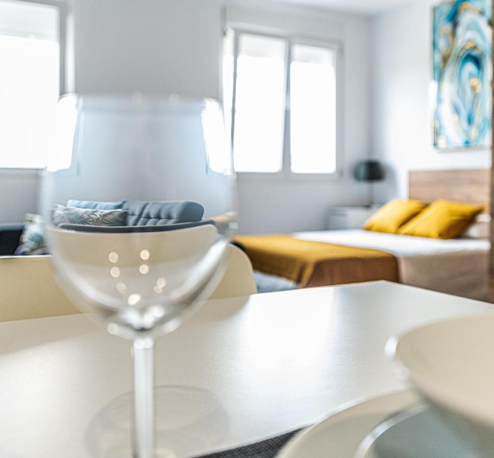 Apartamento Valencia Malvarrosa Bagian luar foto